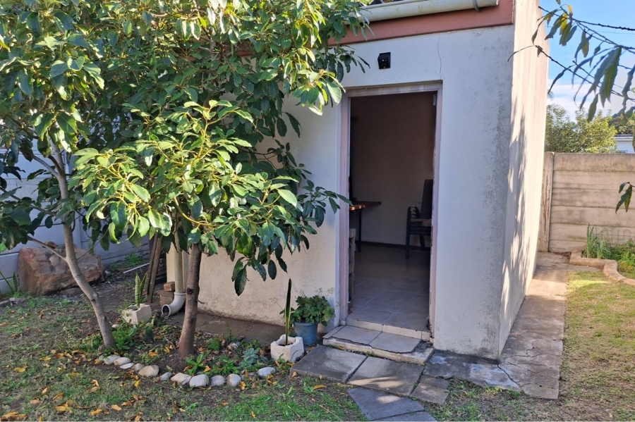 4 Bedroom Property for Sale in Kabega Park Eastern Cape
